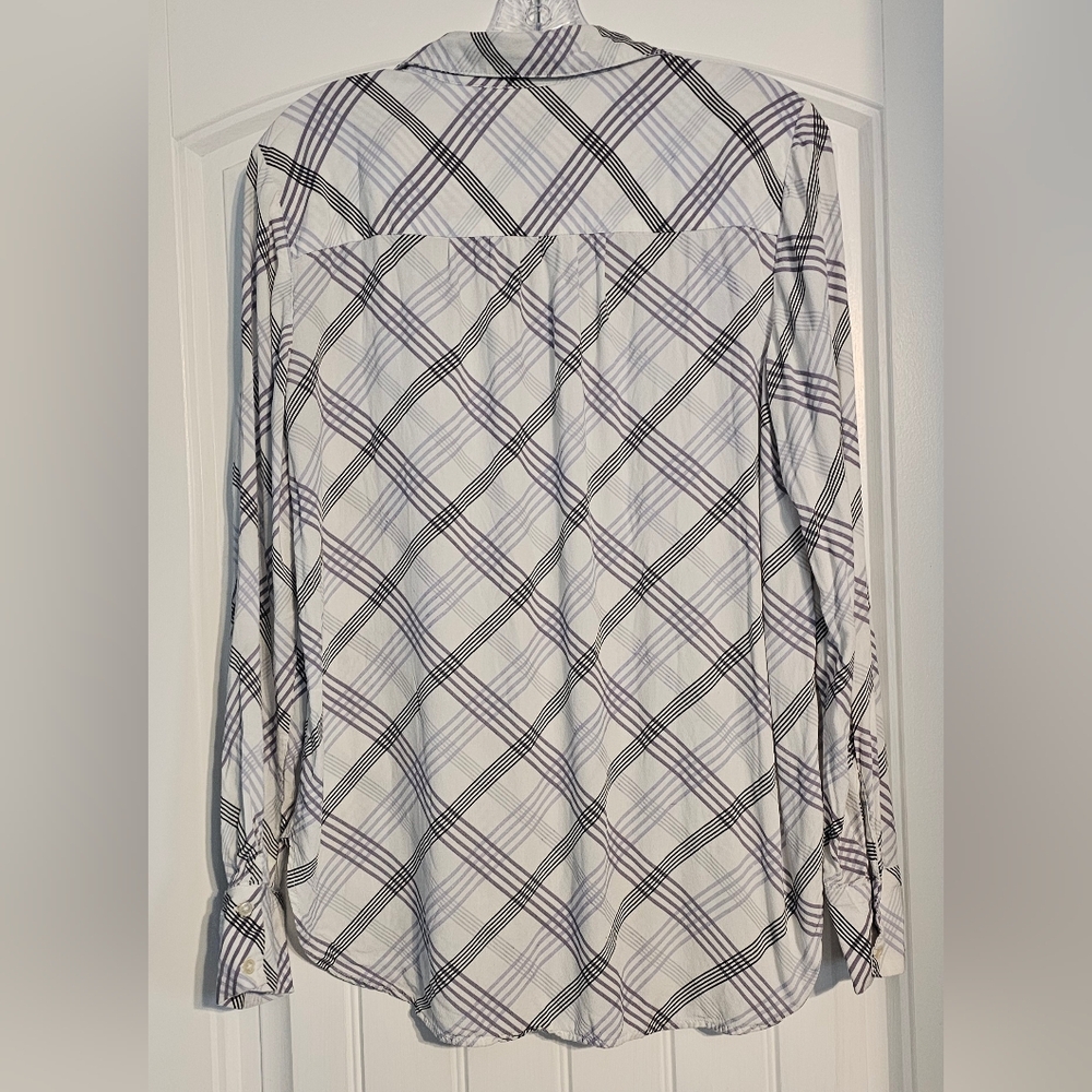 LOFT Button-Up Top - Picture 2 of 3